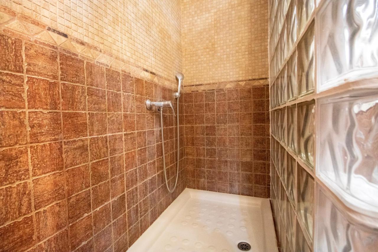 Appartamento Mountain Sea Views & Pool